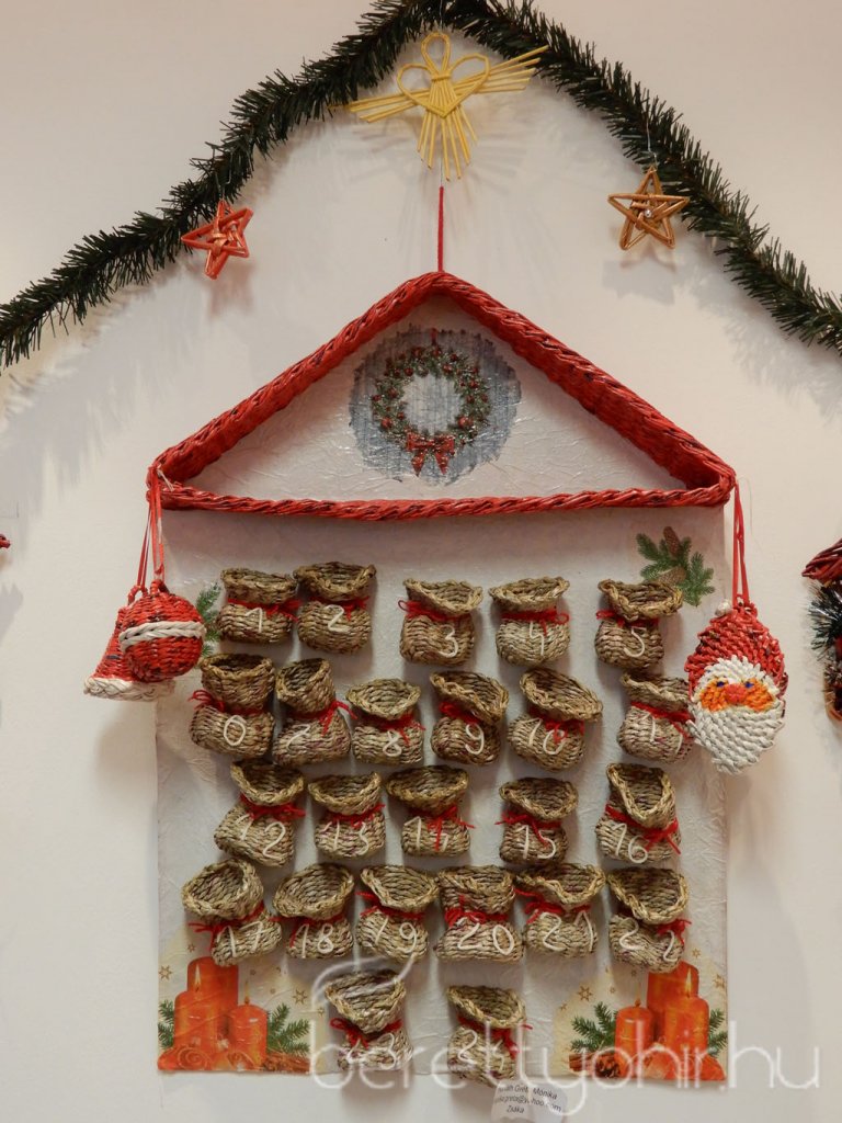 A berettyóújfalui papírfonó kör kiállítása 33